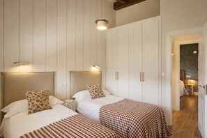 Uklassifisert bilde, 3 av 28, knapp