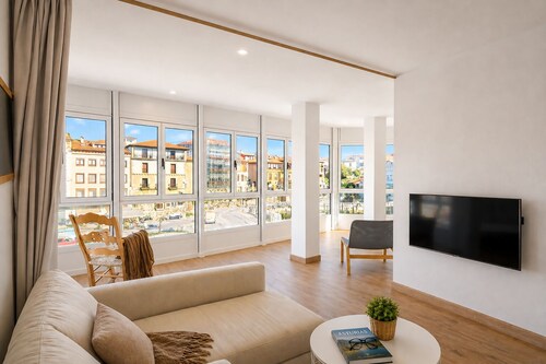Llanes Downtown Port View Apartment - Vega 2