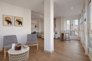 Luokittelematon kuva, 5 kautta 20, painike