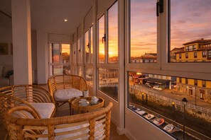 Luokittelematon kuva, 5 kautta 24, painike