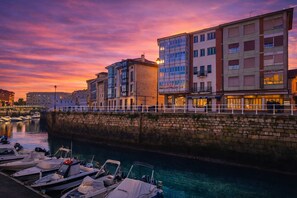 Luokittelematon kuva, 2 kautta 26, painike