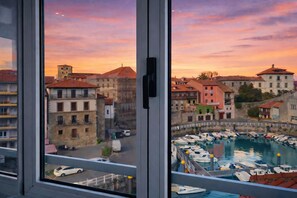 Unclassified image, 4 of 29, button - Vega-Llanes 4 apartment with harbor views (Llanes)