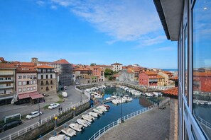 Luokittelematon kuva, 4 kautta 26, painike