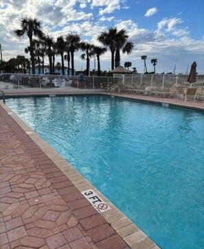 Photo non classée, 4 sur 25, bouton