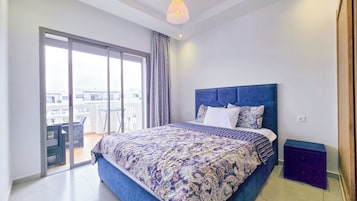 Apartamento Deluxe, vistas a la piscina | Tabla de planchar con plancha y wifi gratis