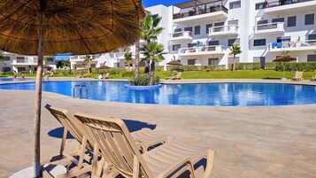 3 piscinas al aire libre