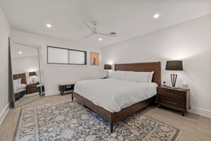 Desk, iron/ironing board, free WiFi, bed sheets - Miriam Condo + Minutes to DT - Ruby! (Austin)