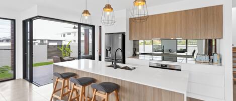 Microwave, oven, stovetop, dishwasher