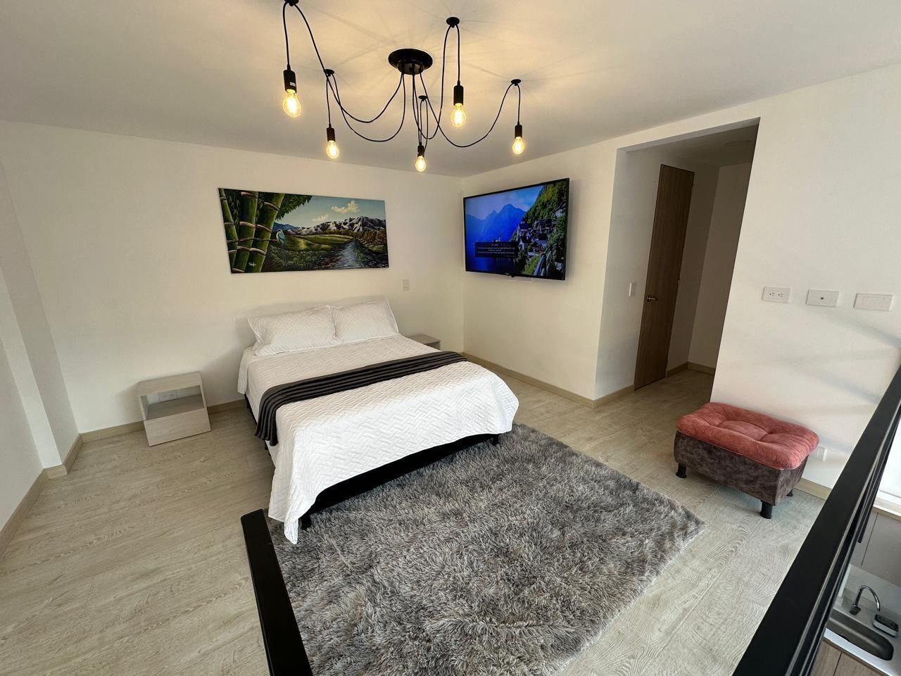 3 bedrooms, iron/ironing board, free WiFi, bed sheets