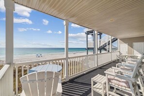 Outdoor dining - Beach Service ☀️ Ocean Front Panoramic 30A Condo ☀️ Private Beach w/ Direct Access (Santa Rosa Beach)