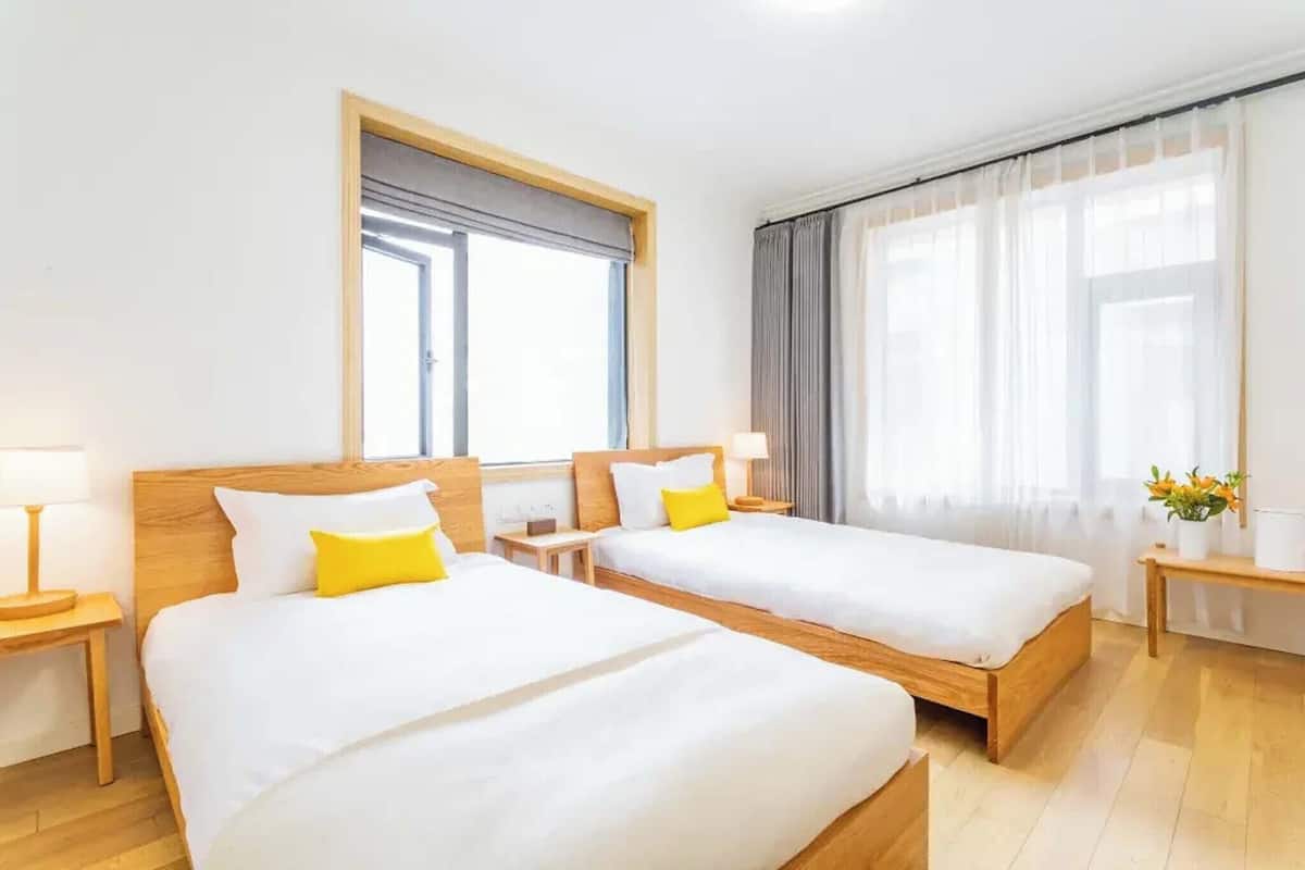 Classic Twin Room | Minibar, blackout curtains, soundproofing, iron/ironing board