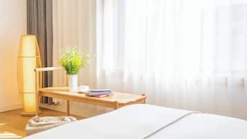 Minibar, cortinas blackout y sistema de insonorización