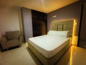 Ảnh chưa phân loại, 2 trong số 12 ảnh, nút