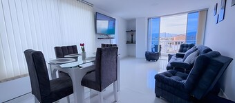 amplio y lujoso apartasuite en el centro