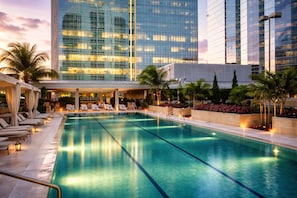 Alberca al aire libre 