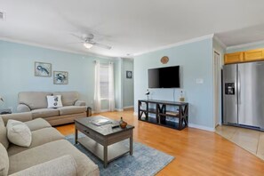 Unclassified image, 5 of 36, button