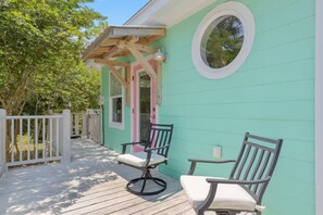 Terrace/patio - Peaceful Retreat, Close to the Beach (Pass Christian)