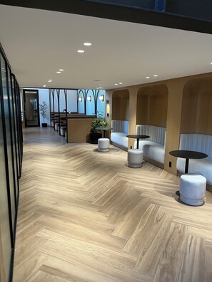 Luokittelematon kuva, 2 kautta 24, painike