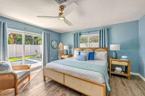 3 bedrooms, iron/ironing board, free WiFi, bed sheets - Sandy Feet Retreat | Pool, Spa, Steps to Siesta Beach & Village (Sarasota)