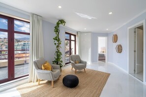 Interior - Stay In St. Catarina Park, by PAUSA H. Rentals (Funchal)