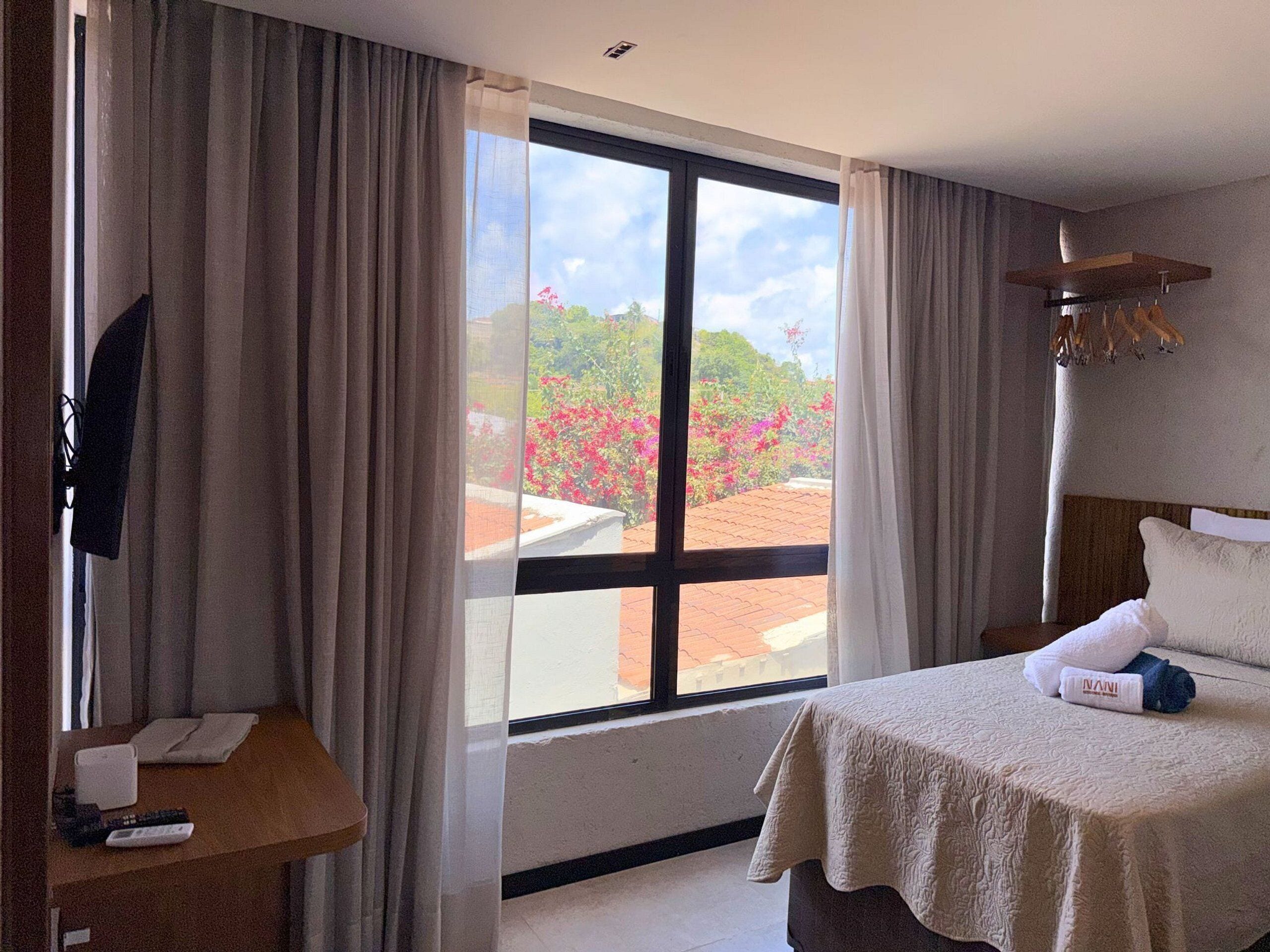 Escrivaninha, Wi-Fi de cortesia