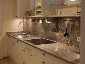 Fridge, microwave, oven, dishwasher - Kliff in Kampen auf Sylt by Interhome (Kampen)