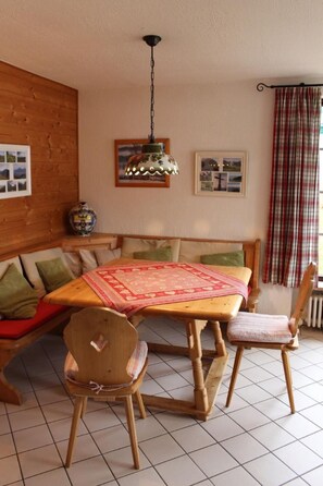 Dining - Vacation home  by Interhome (Missen-Wilhams)