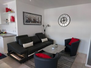 TV - Appartement in Borkum mit Terrasse by Interhome (Borkum)