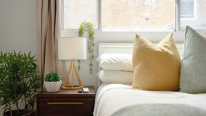 Iron/ironing board, WiFi, bed sheets - KozyGuru | Potts Point | Stylish Inner-City Studio (Potts Point)