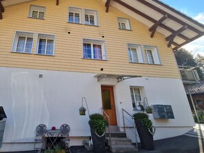 Exterior - Heimelige Ferienwohnung im Naturpark Diemtigtal by Interhome (Schwenden)