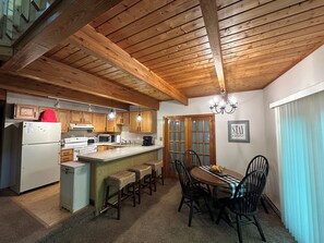 Micro-ondes, four, plaque de cuisson, lave-vaisselle