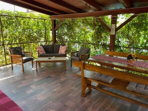 Outdoor dining - Appartement mit überdachter Terrasse mit Meerblick by Interhome (Buzinija)