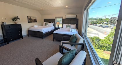 Village Overlook: Spacious 5 BR + Prime Location