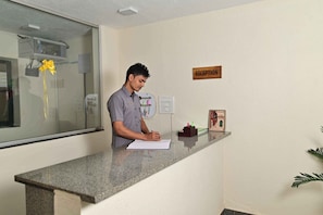 Lobby - Q Lite Calangute By Goq Hotels (Calangute)
