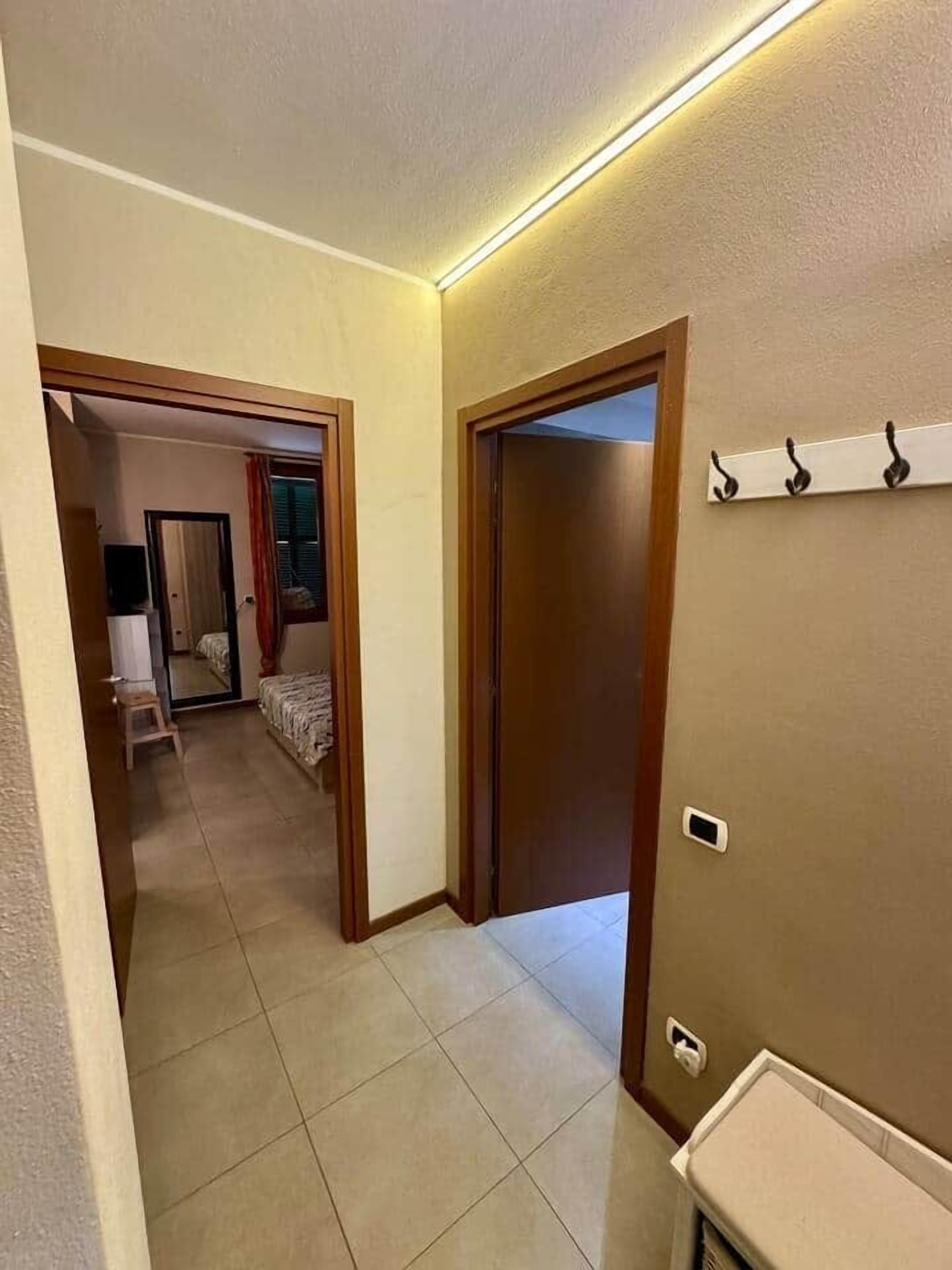Interni