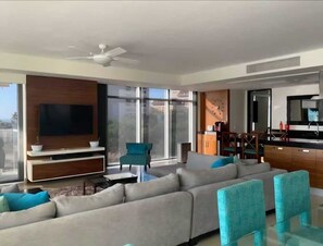 Nicht klassifiziertes Bild, 2 von 13, Schaltfläche