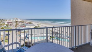 Property grounds - Oceanview Palace @ Oceania Beach Club (New Smyrna Beach)