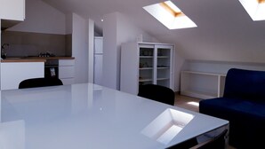 Unclassified image, 5 of 15, button - Modernes Apartment mit Meerblick in Strandnähe by Interhome (Trogir/Slatine)