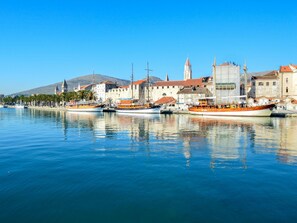 Miscellaneous - Modernes Apartment mit Meerblick in Strandnähe by Interhome (Trogir/Slatine)