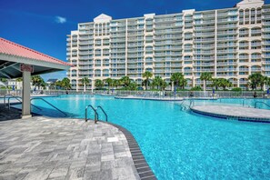 Outdoor pool - Tide N Tee Resort Condo w Mega Pool Near Beach (North Myrtle Beach)