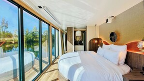 صورة غير مصنفة، 3 من 56، زرّ