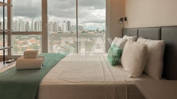 Deluxe Apartment, City View