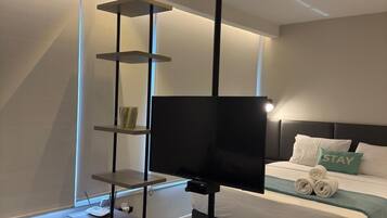 Deluxe Apartment, City View