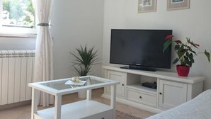 Unclassified image, 5 of 37, button - Wohnung mit Garten in der Nähe des Zentrums by Interhome (Pula)