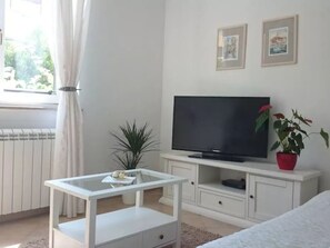 Internet - Wohnung mit Garten in der Nähe des Zentrums by Interhome (Pula)