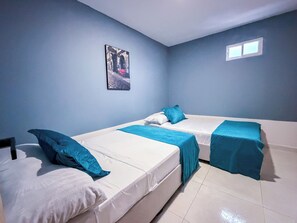 Ảnh chưa phân loại, 2 trong số 8 ảnh, nút