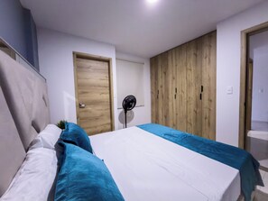 Ảnh chưa phân loại, 3 trong số 8 ảnh, nút