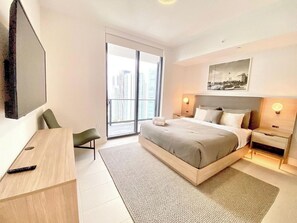 2 عدّة غرف نوم ومكواة/لوح كي وواي فاي وملاءات أسرّة