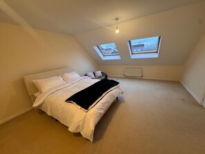 4 bedrooms, WiFi, bed sheets
