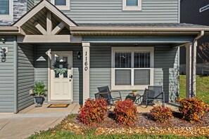 Exterior - Month-to-Month Rental (Corporate Stays) (Clarksville)